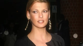 Όταν η Linda Evangelista "έχασε" από την Salma Hayek με διαφορά στήθους