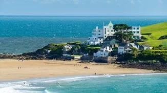 "Έγκλημα κάτω από τον ήλιο" | Πωλείται το μικροσκοπικό νησί που ενέπνευσε την Αγκάθα Κρίστι για το θρυλικό της βιβλίο