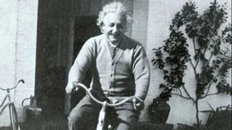 Bιολί του Αϊνστάιν αναμένεται να πωληθεί σε δημοπρασία έως και 300.000 αγγλικές λίρες