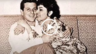 "Έπεσε ξύλο. Πολύ ξύλο. Τα βρήκαμε, όπως ήταν φυσικό, στο κρεβάτι"