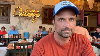 Ο Γιώργος Λιανός πήγε στο γήπεδο μαζί με τα πανέμορφα παιδιά του | Η πανύψηλη κόρη του, Αριάνα, και ο 10χρονος γιος του, Κωνσταντίνος