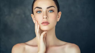 Οι 5 best value for money οροί με υαλουρονικό οξύ για απόλυτα νεανική επιδερμίδα