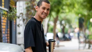 Πόσο μεγάλωσαν; | Ο Σωτήρης Κοντιζάς φωτογραφίζει τα τρία παιδιά του στις διακοπές στη Σχοινούσα