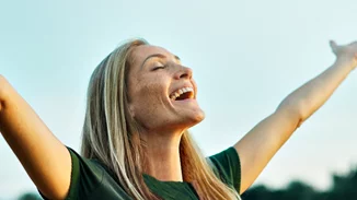 Μειωμένος ο κίνδυνος καρκίνου του μαστού για τις επί χρόνια εργαζόμενες σε ανοικτό χώρο, σύμφωνα με νέα μελέτη