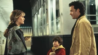 6 χριστουγεννιάτικες ταινίες που (δε θα βαρεθούμε να) βλέπουμε στην TV