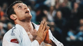 Νεμάνια Μάϊντοβ | Ο Σέρβος αθλητής του Τζούντο αποκλείστηκε για 5 μήνες επειδή έκανε τον σταυρό του