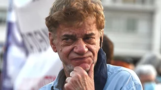 Ιάσονας Παπαματθαίου | Ο γιος του Τάκη Παπαματθαίου σε σπάνια δημόσια εμφάνιση με τον πατέρα του - η απίστευτη ομοιότητα