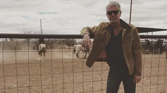 Anthony Bourdain | Ο σεφ ανάμεσα στο φως και το σκοτάδι και τα ένοχα μυστικά του