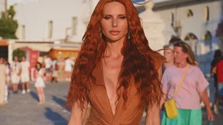 Έβελυν Καζαντζόγλου | Birthday time! Oι εντυπωσιακές ανθοδέσμες από τις διάσημες φίλες της