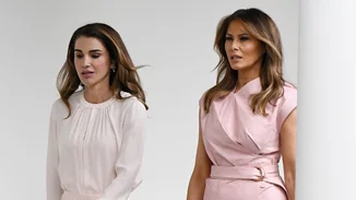 Βασίλισσα Ράνια & Melania Trump αποθεώνουν τη διπλωματία της μόδας | Ποια κυρία κέρδισε τις εντυπώσεις;