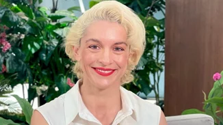 Η Γιούλικα Σκαφιδά δημοσίευσε μία #tb φωτογραφία από τη σειρά "Νησί" πριν από 14 χρόνια