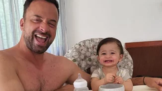 Γιώργος Λιανός | Ποζάρει με την κόρη του, Βαλέρια, στον Άγιο Δομίνικο