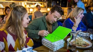 Το παιδικό βιβλίο του Jamie Oliver αποσύρεται λόγω αντιδράσεων