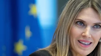 Εύα Καϊλή | Νέες έρευνες για λογαριασμούς της σε τράπεζα του Παναμά - "Δεν ήξερα τίποτα για τα χρήματα"