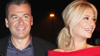 Φαίη Σκορδά | Ρώτησε τον Διονύση Σχοινά αν κοιμάται αγκαλιά με την Καίτη Γαρμπή & ο Γιώργος Λιάγκας "πετάξε" μια απίθανη ατάκα