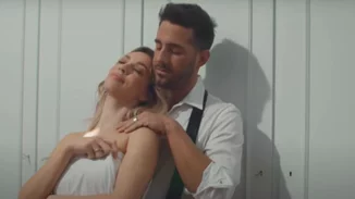 Γαρυφαλλιά Καληφώνη | Διαψεύδει ότι έχει σχέση με τον Γιώργο Λιβάνη