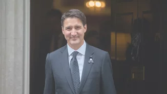 Ο κουλ πρωθυπουργός του Καναδά, Justin Trudeau, πήγε καλεσμένος σε εκπομπή με drag queens