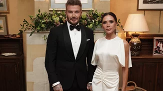 Πανέμορφη μπαλαρίνα με ξανθά μαλλάκια | Η κόρη του David και της Victoria Beckham όπως δεν την εχουμε ξαναδει