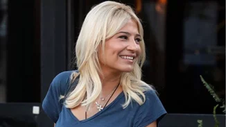 Φαίη Σκορδά | Στην κουζίνα του νέου της σπιτιού φτιάχνει γλυκό του κουταλιού