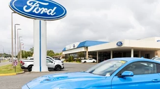 Η Ford έθεσε σε διαθεσιμότητα τον εργάτη που φώναξε στον Donald Trump