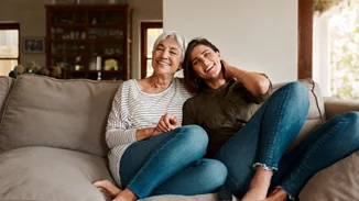 Γιορτή της Μητέρας | Τα ωραιότερα H&Μ φορέματα που μπορείς να κάνεις δώρο στη μαμά σου