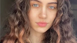 Η Melisa Raouf είναι η πρώτη διαγωνιζόμενη στην ιστορία των καλλιστείων της Βρετανίας που έλαβε μέρος χωρίς μακιγιάζ