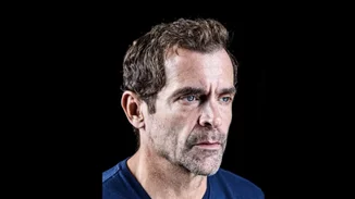 Κωνσταντίνος Μαρκουλάκης | "Με το "The humans" ξαναβρήκα την πίστη μου ότι το θέατρο μπορεί να πει κάτι"