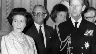 Ο πρίγκιπας Φίλιππος έφυγε από τη ζωή "πριν η βασίλισσα Ελισάβετ φτάσει στο κρεβάτι του"