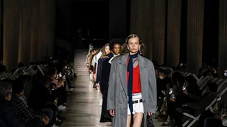 Αυτά είναι τα πιο όμορφα φλατ παπούτσια που θα φορέσουμε όλες μας το φθινόπωρο