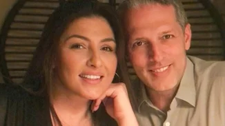 Γενέθλια για την Έλενα Παπαρίζου | Η σπάνια φωτογραφία με τον Ανδρέα Καψάλη και η ηλικία της