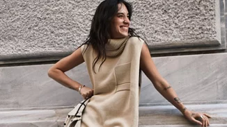 Η Ραφαέλα Ψαρρού υιοθέτησε το no pants trend με τον πιο κομψό τρόπο