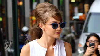 Αυτή η τάση από τα παλιά επιστρέφει στη μόδα και δεν είμαστε σίγουρες ότι χαιρόμαστε για αυτό