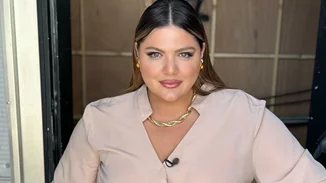 Η Δανάη Μπάρκα φόρεσε το πιο κολακευτικό σορτς για γυναίκες με καμπύλες