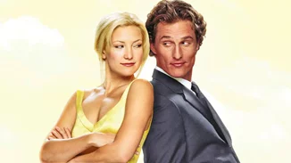 Θυμάσαι το iconic κίτρινο φόρεμα από την ταινία "How to Lose a Guy in 10 Days"; | Μπορείς να το βρεις στη Zara