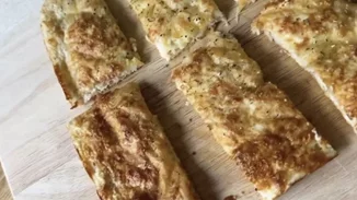 Συνταγή για σκορδόψωμο χωρίς αλεύρι (και με έξτρα πρωτεΐνη)