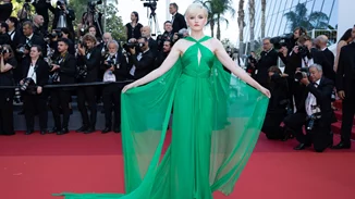 Η Τζούλια Γκάρνερ πρωταγωνιστεί στη νέα ταινία του Λι Γουανέλ "Wolf Man"