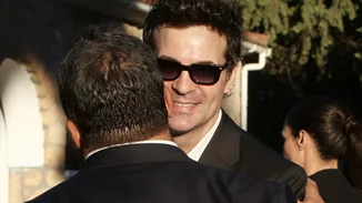 Νίνο | Η εμφάνισή του στον γάμο του Παύλου Βαρδινογιάννη με την Κατερίνα Μπιρμπίλη