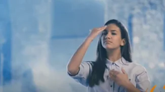 O Εθνικός Ύμνος "μεταφράστηκε" στη νοηματική γλώσσα (βίντεο)