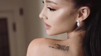 Ariana Grande | Δες πώς αναβάθμισε τo signature ponytail της την ημέρα του γάμου της