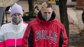 Τάμτα | Βόλτα με τον Πάρη Κασιδόκωστα στη Γλυφάδα (εικόνες)