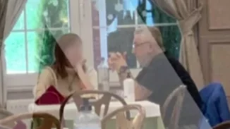 Στάθης Παναγιωτόπουλος | Σε εστιατόριο με τη σύζυγό του μετά τον σάλο (vid)