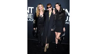 Demi Moore | Φωτογραφίζεται με τις τρεις κόρες της με ασορτί μαγιό