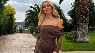 Η Ελένη Βουλγαράκη με τα ψηλοτάκουνα mules που πρέπει να έχουμε όλες στη συλλογή μας