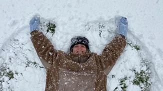 Δανάη Μιχαλάκη & Γιώργος Παπαγεωργίου | Η τρυφερή εικόνα για τα πρώτα Χριστούγεννα με την κόρη τους