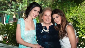 Η Σταματίνα Τσιμτσιλή σε γιορτή της οικογένειάς της