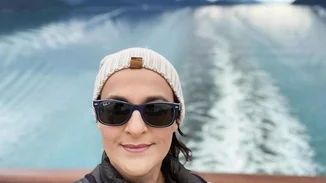 Επί δέκα χρόνια ισχυριζόταν ότι έπασχε από καρκίνο των οστών | Η απίστευτη ιστορία της σεναριογράφου του "Grey's Anatomy"