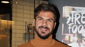 Άκης Πετρετζίκης | Μπαμπάς για πρώτη φορά;