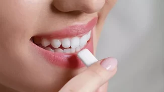 Πώς επηρεάζει το μάσημα της τσίχλας τον οργανισμό σου;