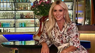 Μαρία Μπακοδήμου | Η λεπτομέρεια στη φούστα της που έκανε το look της την απόλυτη γιορτινή επιλογή