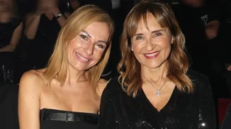 Κορίτσια στον ήλιο | Η Μάρα Ζαχαρέα και η Τίνα Μεσσαροπούλου ποζάρουν με matchy matchy μαύρο μαγιό